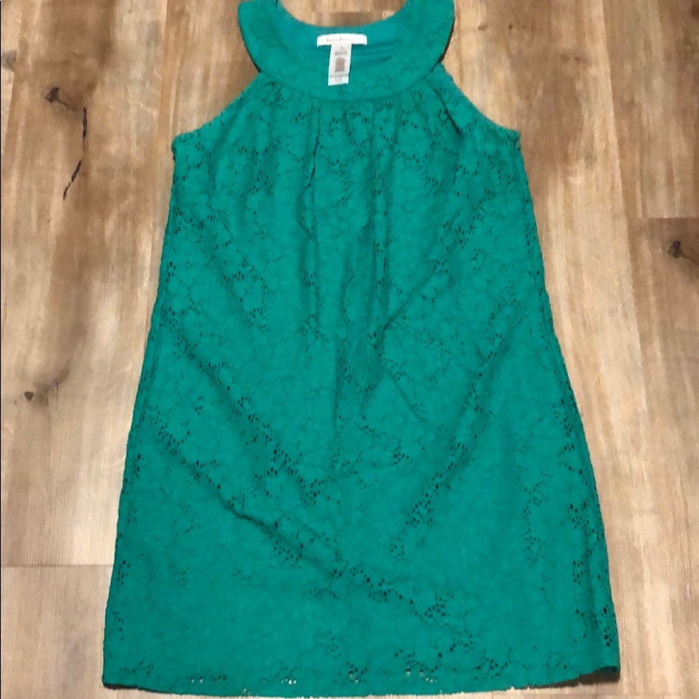 Green lace dress